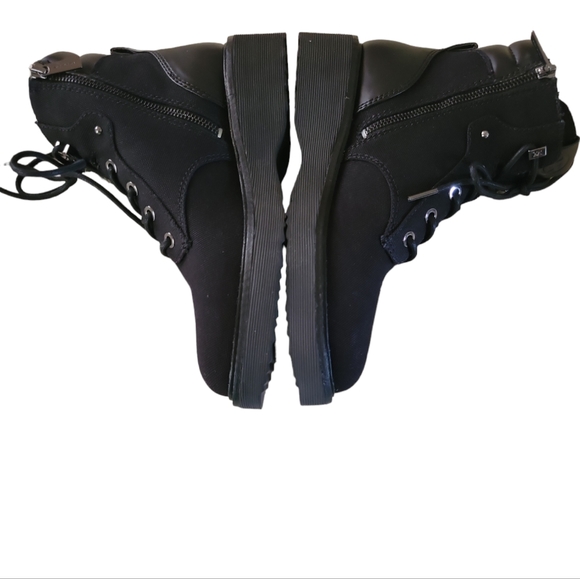 Michael Kors Trudy Bootie Size 9M NEW - Picture 2 of 5